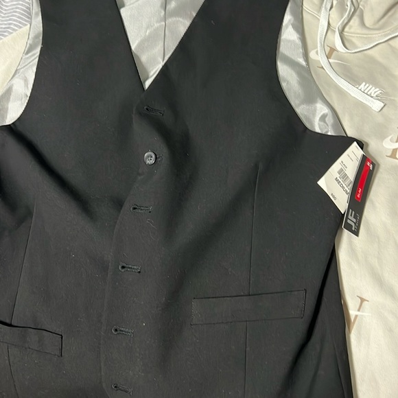 Men’s Medium Vest - Picture 1 of 1